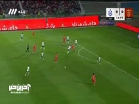 حرکت خوب پرسپولیسی ها که ضربه سر عالیشاه از بالای دروازه به بیرون رفت