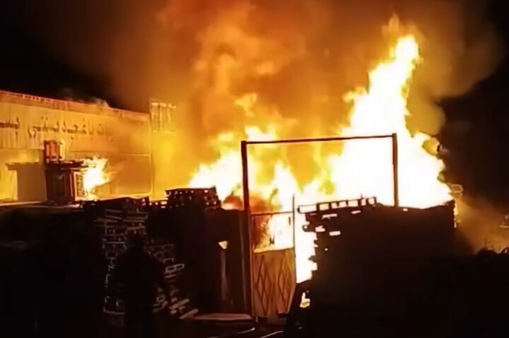 آتشسوزی در کارخانه پالتسازی ایلخچی
