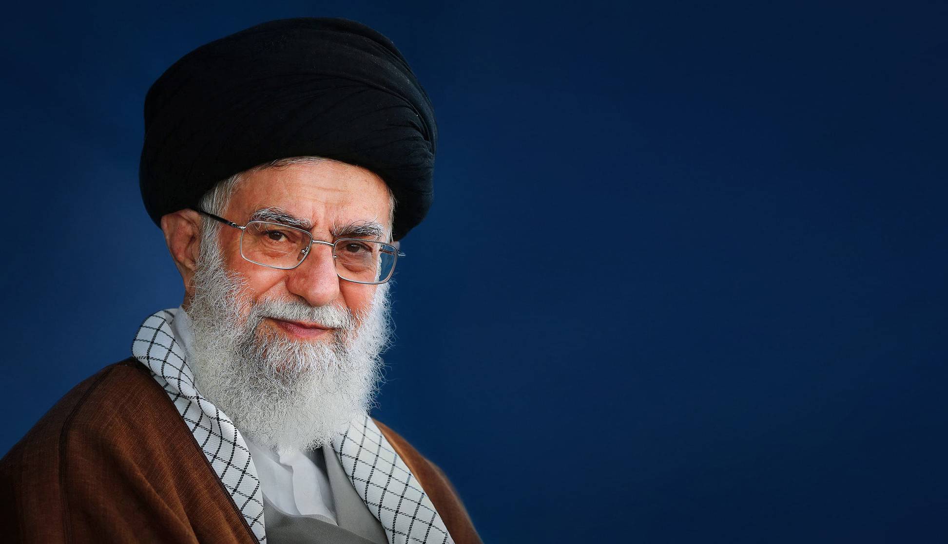 پیام رهبر انقلاب به مناسبت هفته دفاع مقدس: به وعده‌ی الهی درباره‌ی پیروزی حق و زوال باطل یقین کنیم