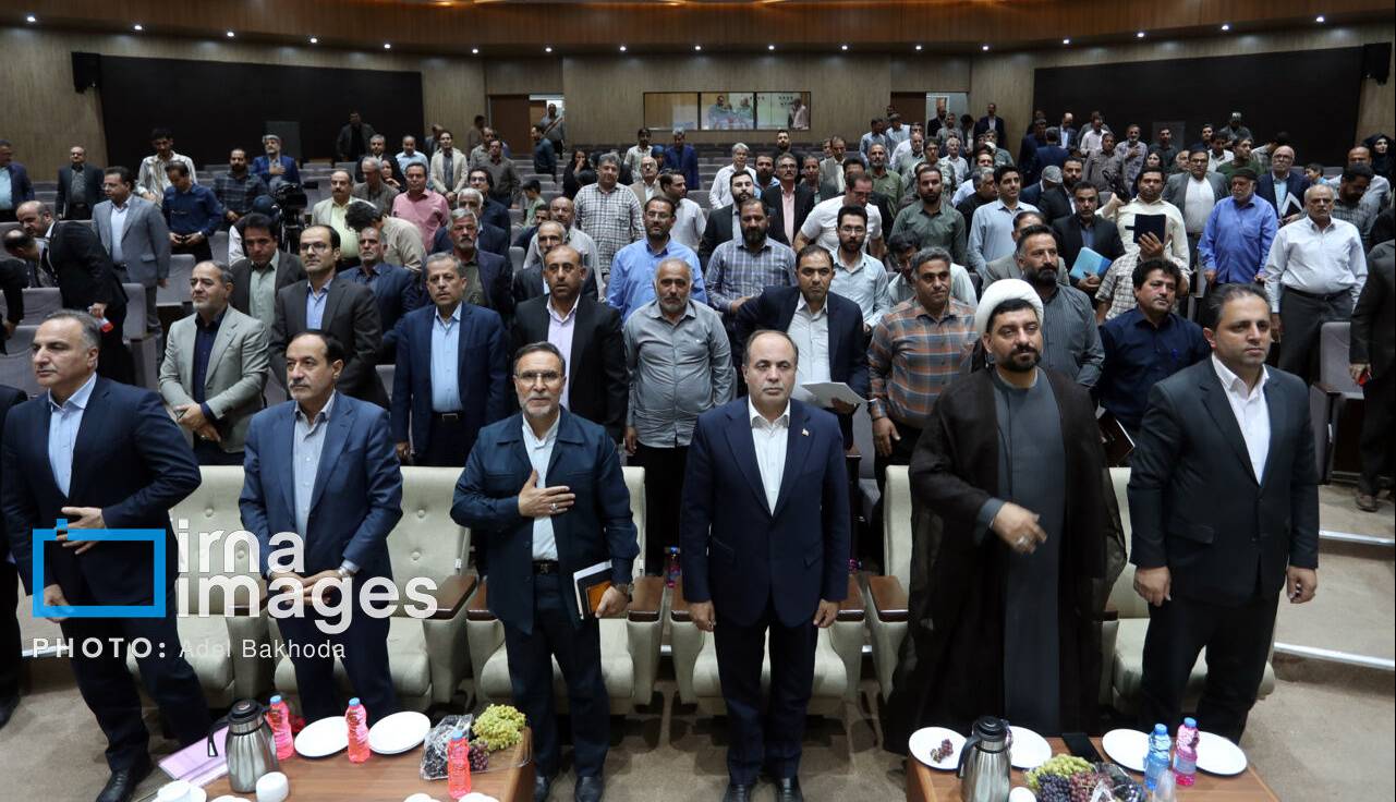 سفر وزیر کشاورزی به همدان؛ از اهدای خوشه برتر انگور تا حمایت از تولید