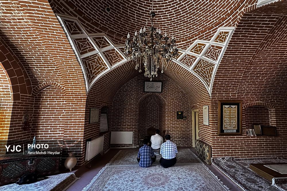 سفر به آرامگاه شیخ محمود شبستری در دل آذربایجان