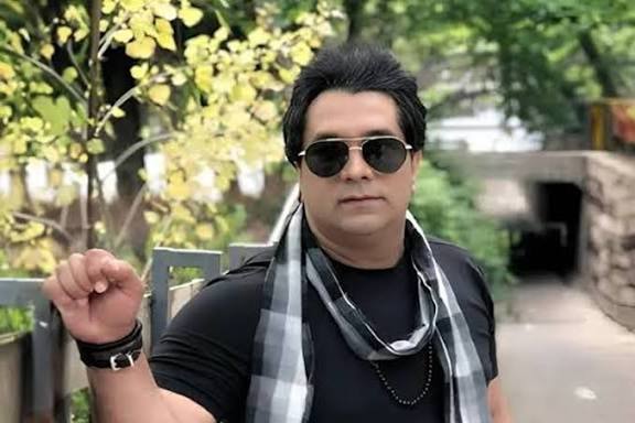 تصویر تلخ و غم‌انگیز از سنگ قبر امید جهان