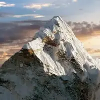 تاریخ‌سازی در اورست؛ صعود و فرود بدون اکسیژن