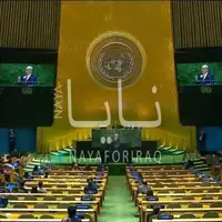 نتانیاهو در حال سخنرانی برای صندلی‌های خالی
