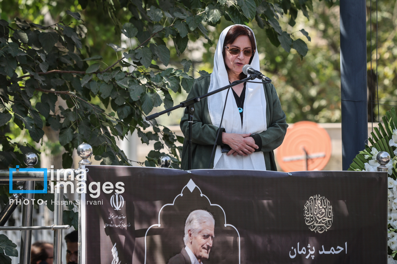 تشییع پیکر «احمد پژمان» موسیقیدان فقید با حضور هنرمندان