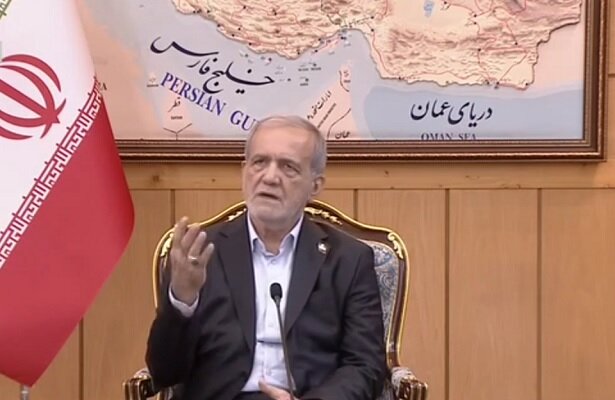 پزشکیان: به اروپایی‌ها گفتیم آماده‌ایم درمورد اورانیوم‌های غنی‌شده شفاف‌سازی کنیم اما بازهم بهانۀ جدید ‌آوردند