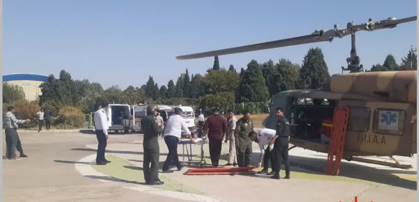 بالگرد امداد برای انتقال ۵ مصدوم کویر ورزنه به پرواز درآمد