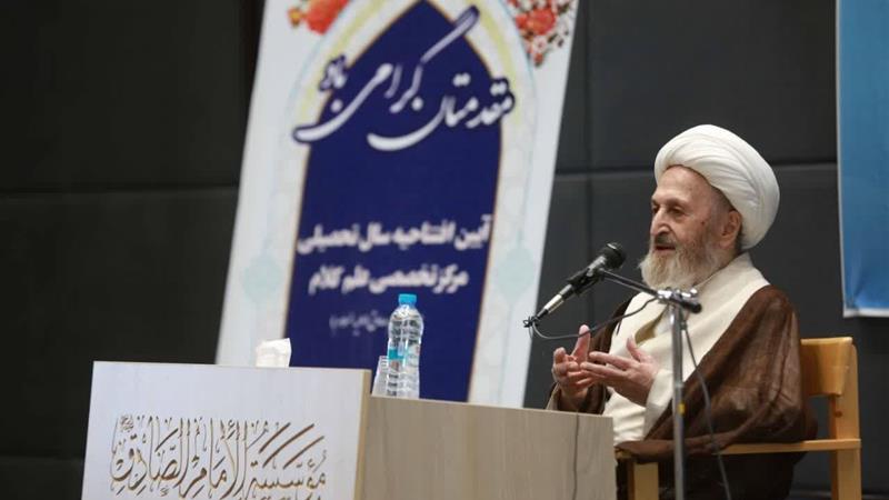 حوزه‌های علمیه با آینده‌نگری در برابر جریان‌های اعتقادی بایستند