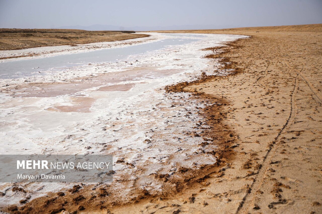 برداشت سنتی نمک از رودخانه «کال‌شور»