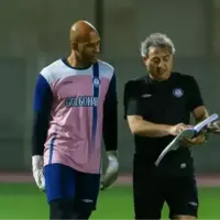 دروازه‌بان برزیلی گل‌گهر بدون بازی مصدوم شد!