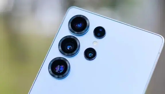 سامسونگ با One UI 8.5 اپل را به چالش می‌کشد؛ امکانات بی‌سابقه دوربین گلکسی در راه است