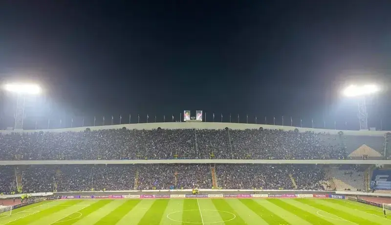 چمن ورزشگاه آزادی هیبریدی می‌شود