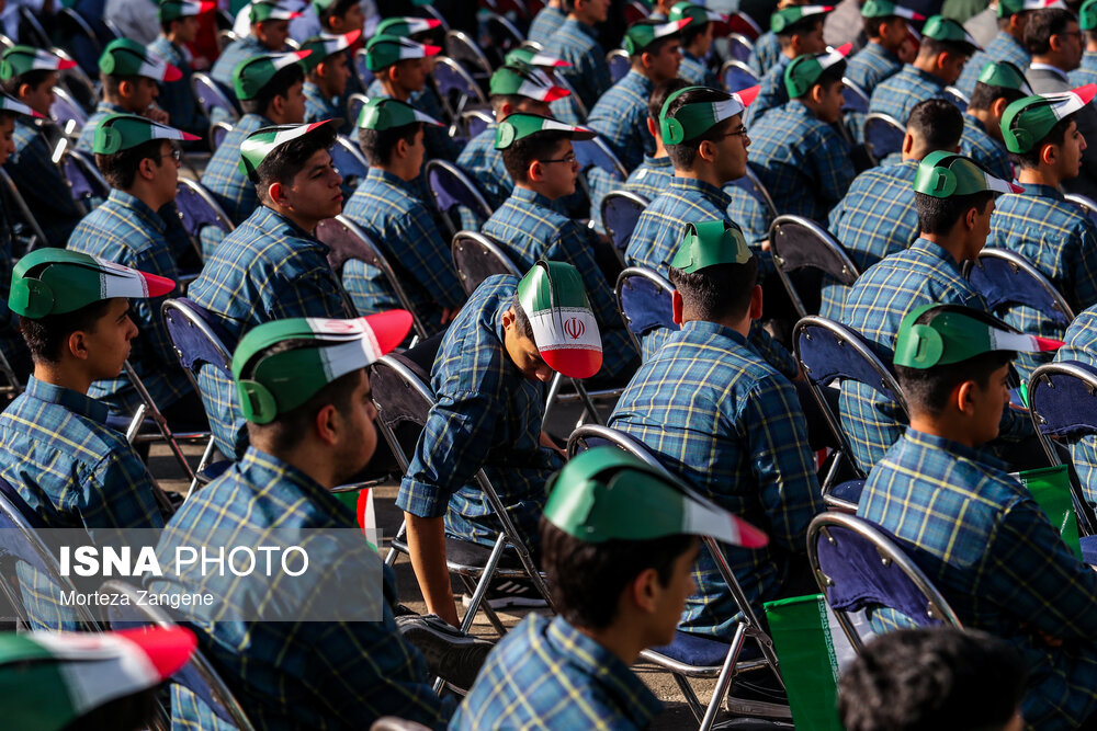 آیین نواختن زنگ مقاومت در تهران