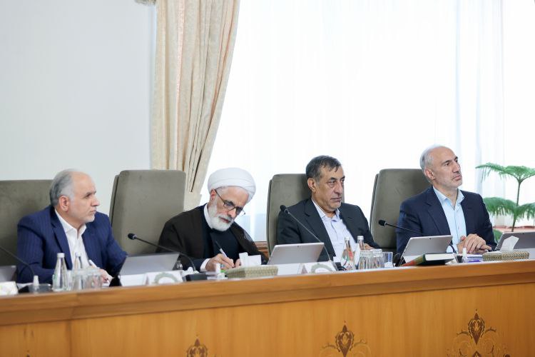 عکس/  اولین جلسه هیئت دولت پس از بازگشت پزشکیان از نیویورک