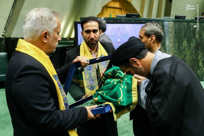 حضور خادمان حرم حضرت عبدالعظیم در مجلس