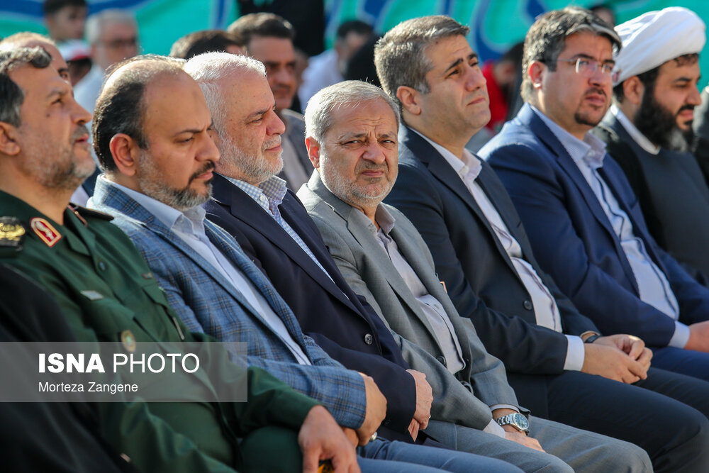 آیین نواختن زنگ مقاومت در تهران