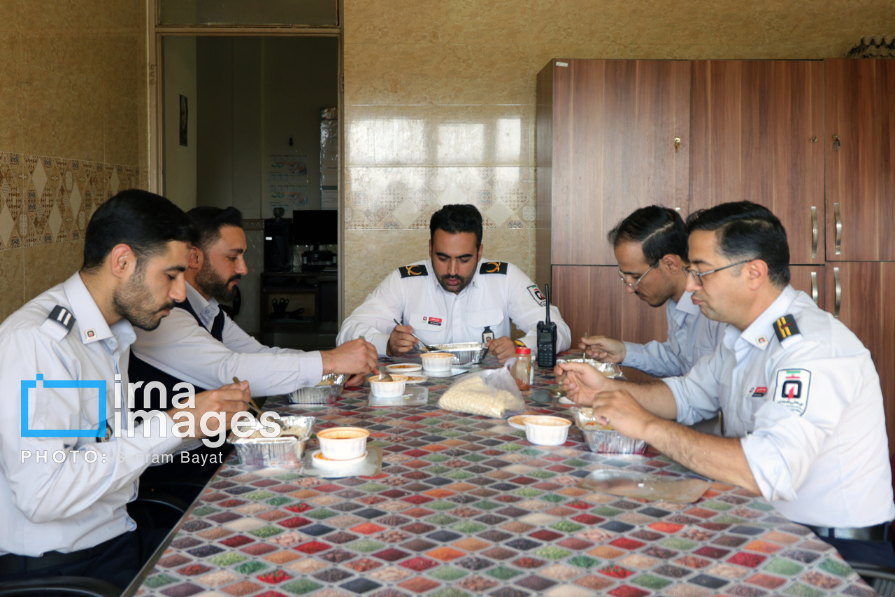 عکس/ آتش نشان؛ نماد ایثار