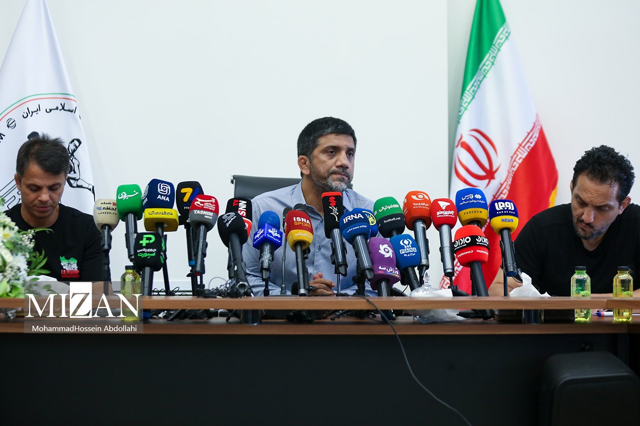 مراسم تقدیر از ملی پوشان کشتی