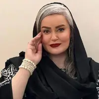 نعیمه نظام دوست به بهرنگ علوی میگه زانو بزن بهم گل بده