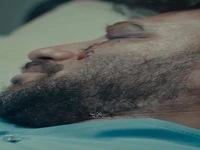 تو عشقشو داری بگی یه نفرو داری دنبالته محل بهش نمی‌ذاری