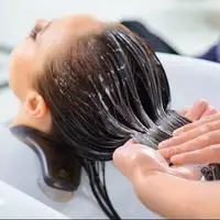 اسکراب برای جلوگیری از ریزش مو مفید است؟