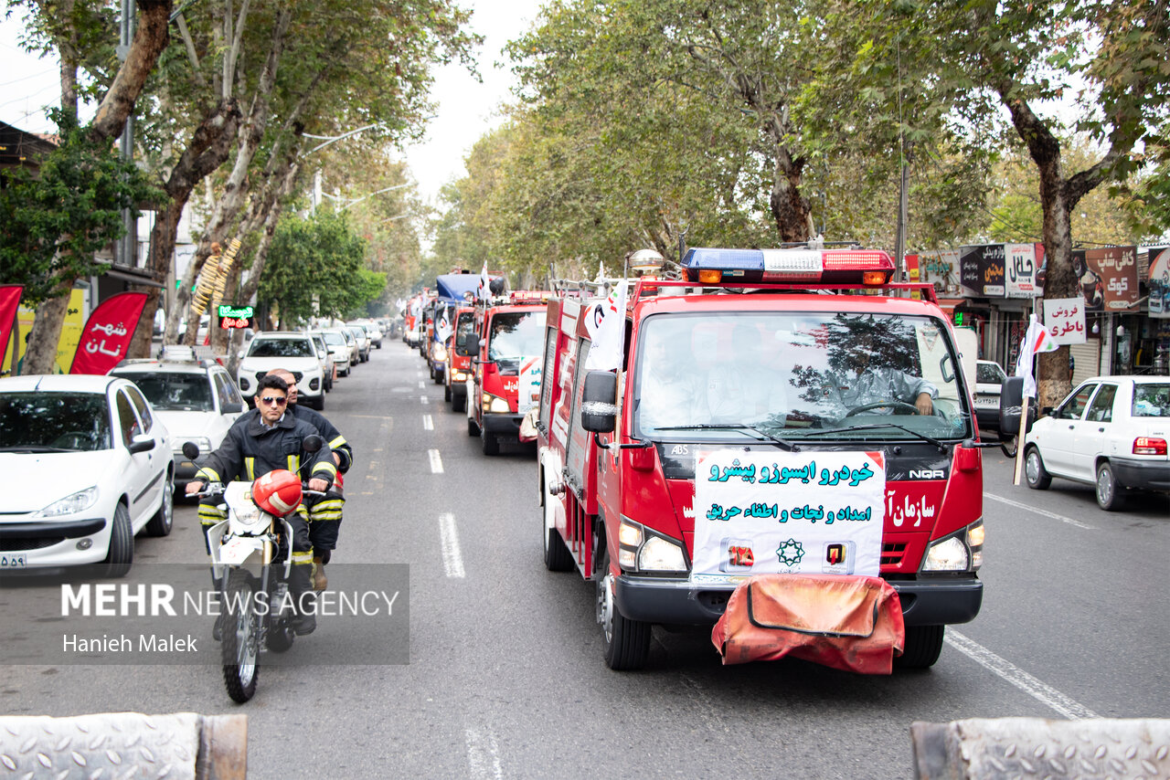  رژه ناوگان خودرویی آتش نشانی گرگان
