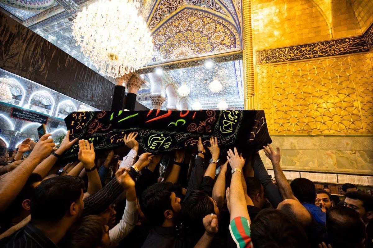 عکس/ تشییع پیکر همسر آیت‌الله سیستانی در کربلا