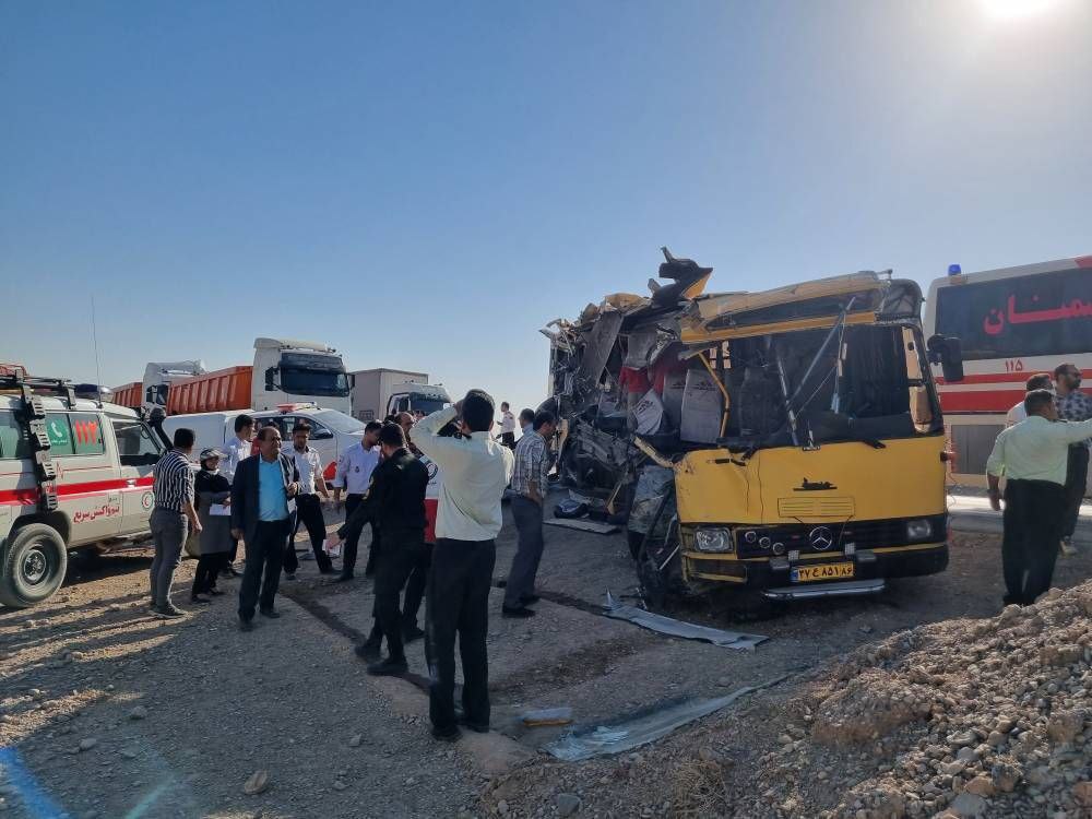 تصادف اتوبوس دانشجویان در جاده سمنان