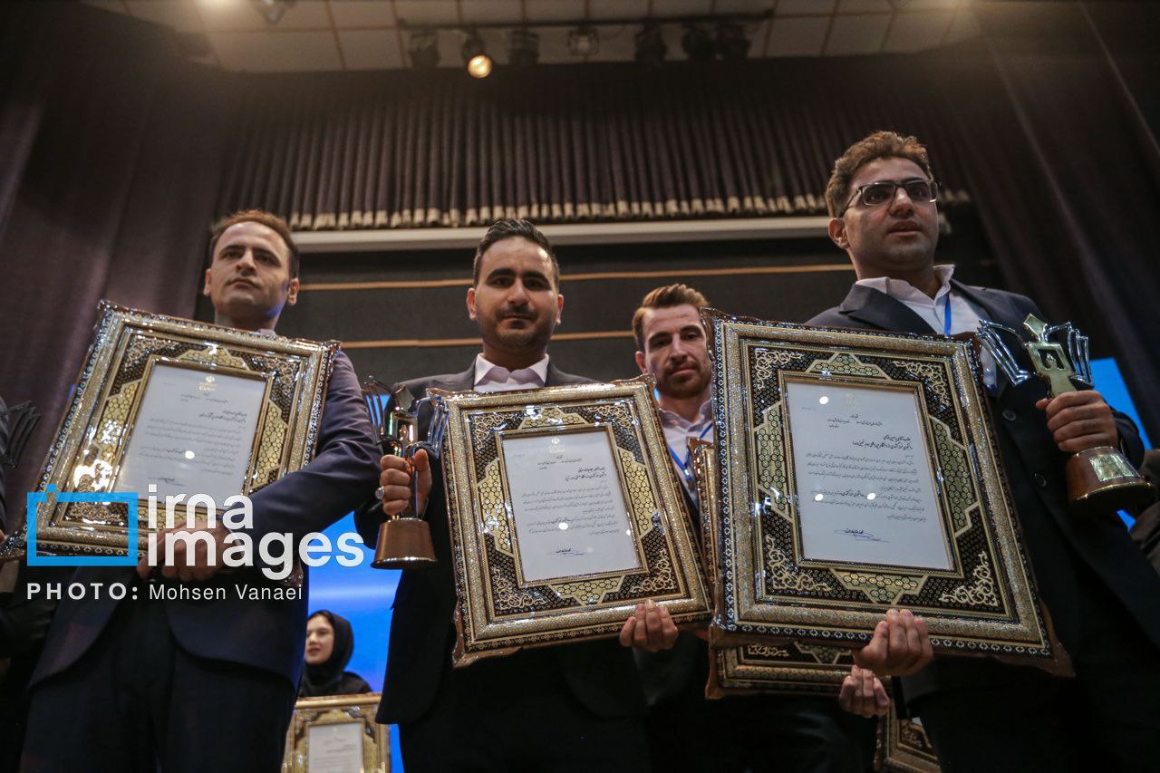 سی و دومین جشنواره دانشجوی نمونه