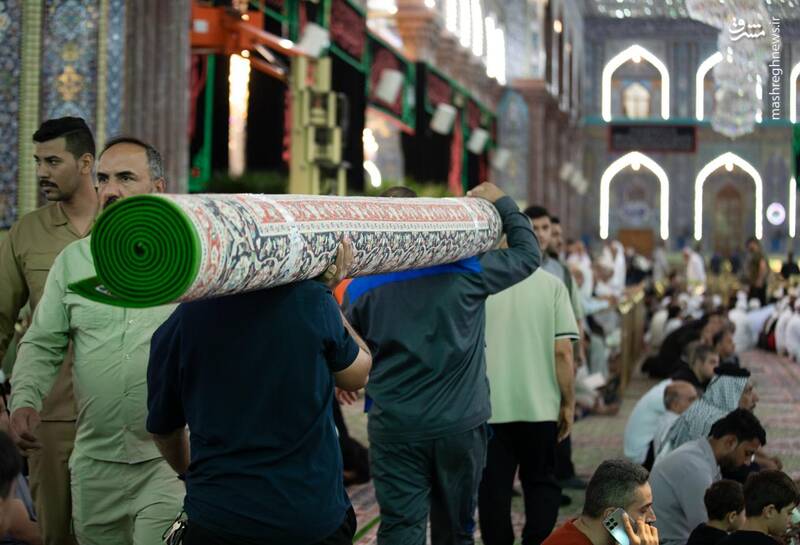 تعویض فرش‌های حرم امام حسین(ع)
