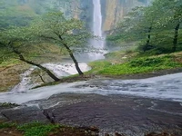 آبشار دیدنی لاتون در استان گیلان