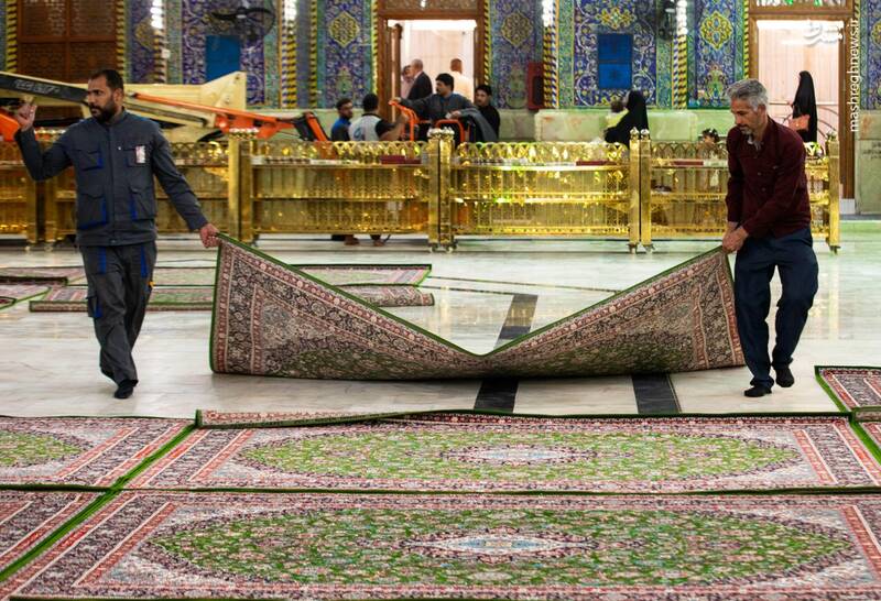 تعویض فرش‌های حرم امام حسین(ع)