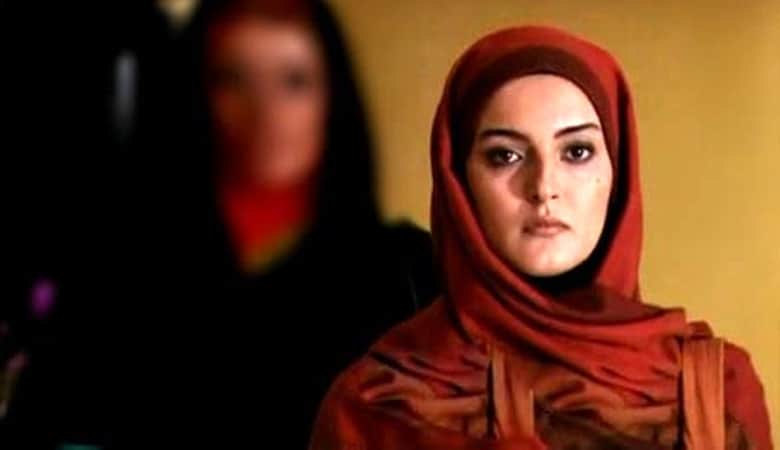 چهره ها/ ژست جذاب بیتای سریال «آوای باران» در کنار حیوان خانگی‌اش
