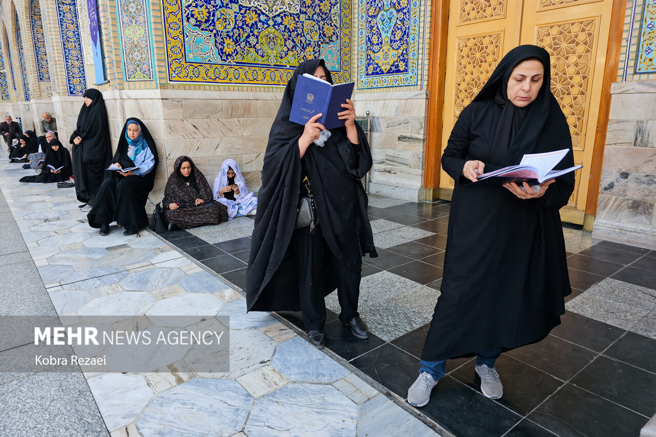روز میلاد امام حسن عسکری(ع) در حرم امام رضا(ع)