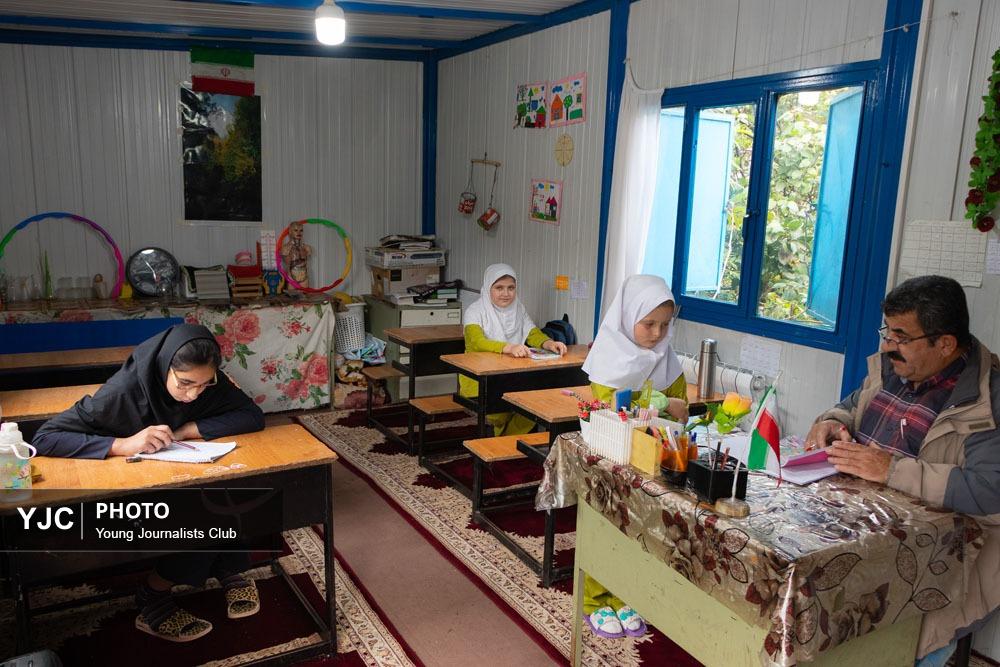 کوچک‌ترین دبستان گیلان