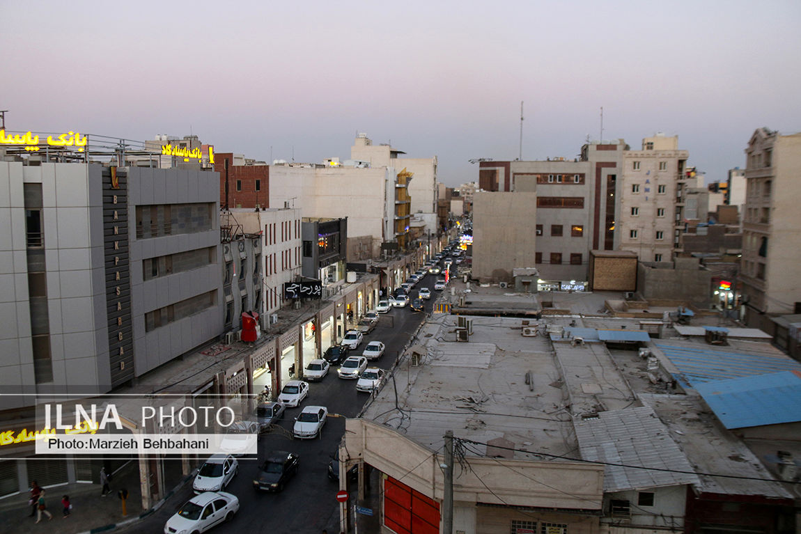 آبادان؛ شهری که هنوز بوی نفت، لنج و مقاومت می‌دهد