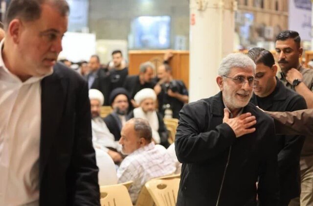 حضور سردار قاآنی در مجلس ترحیم همسر آیت الله سیستانی در نجف