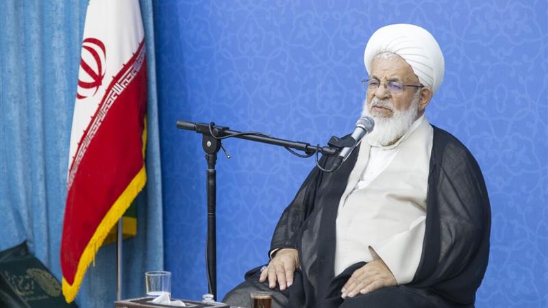 امام جمعه یزد آموزش عمومی خانوادهها برای پیشگیری از حوادث را خواستار شد