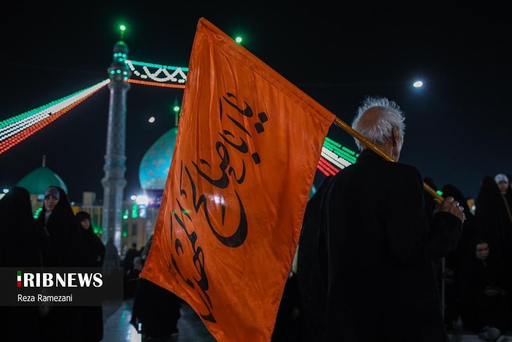 حال و هوای مسجد جمکران در شب میلاد امام حسن عسکری (ع)