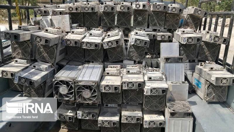 کشف ۴۵ دستگاه ماینر در گرمدره البرز با مصرف برق معادل ۲۰۰ خانوار