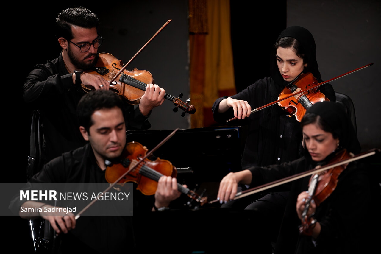 اجرای کنسرت «رستمزاد»