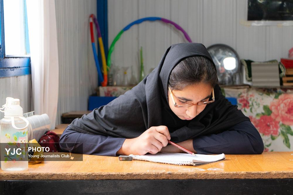  کوچک‌ترین دبستان گیلان؛ سه کودک و رویای بزرگ تحصیل