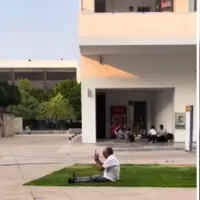 حرکت پراحساس یک پدر حین اجرای نمایش