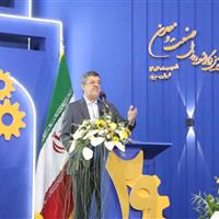 استاندار: صنعتگران یزد، نقش کلیدی در توسعه اقتصادی دارند