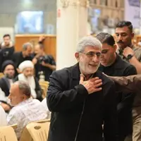 عکس/ حضور سردار قاآنی در مراسم ختم همسر آیت‌الله سیستانی در نجف