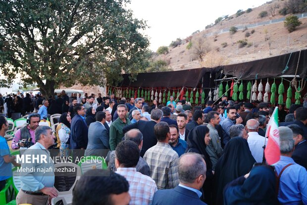 عکس/ جشنواره سیب و انگور سی سخت با حضور وزیر میراث فرهنگی