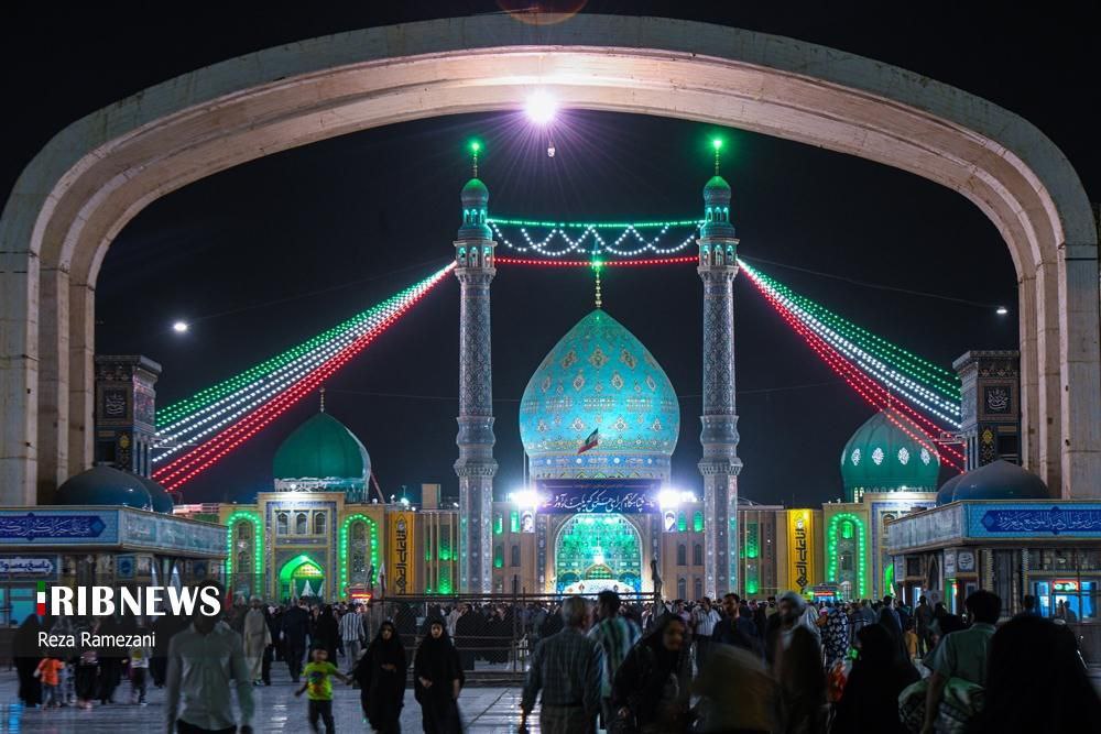 حال و هوای مسجد جمکران در شب میلاد امام حسن عسکری (ع)