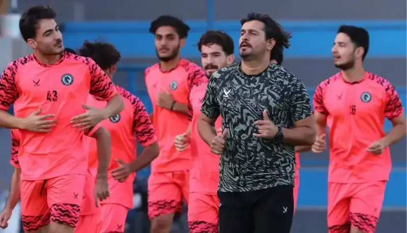 سرمربی‌ که از شاگردانش آماده‌تر است!