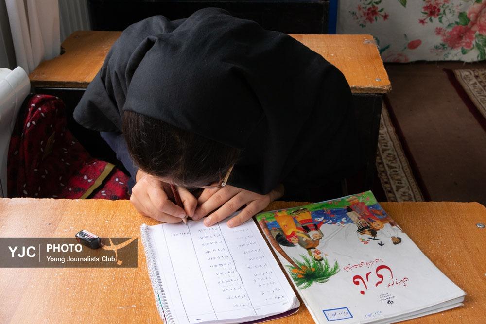 کوچک‌ترین دبستان گیلان