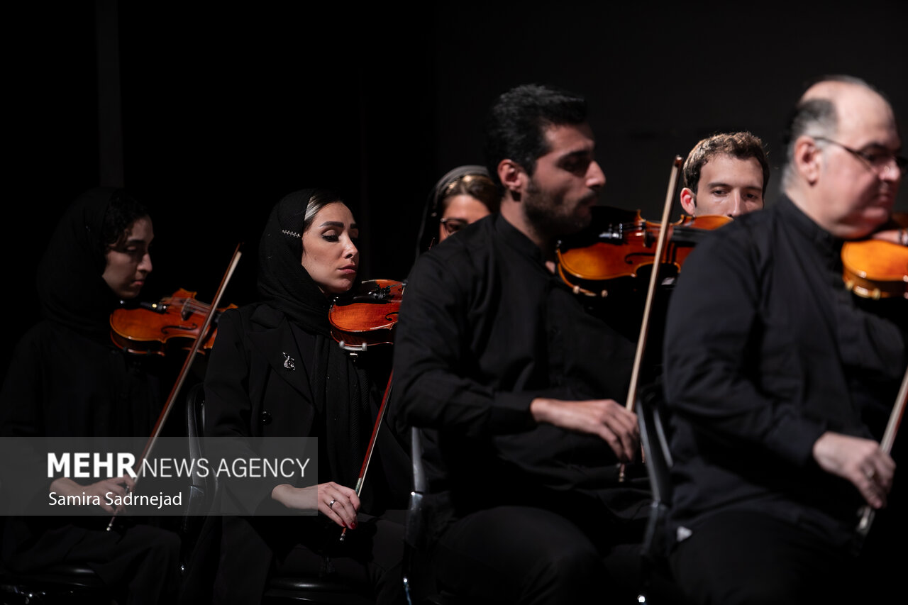 اجرای کنسرت «رستمزاد»